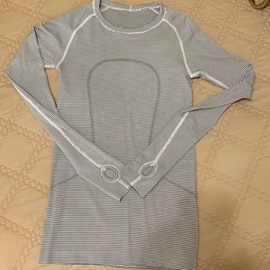 Lululemon Swiftly Tech Long sleeve
